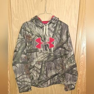 UA Womans Camo Hoodie.